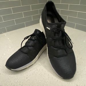 Easy Spirit “Esilluma” sneakers / walking shoes in size 9M